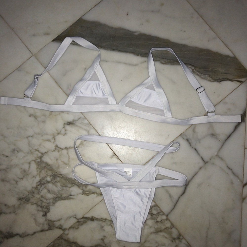 White minimale animale bikini set