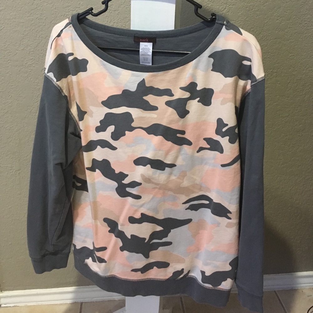 Women's long sleeve by Mark