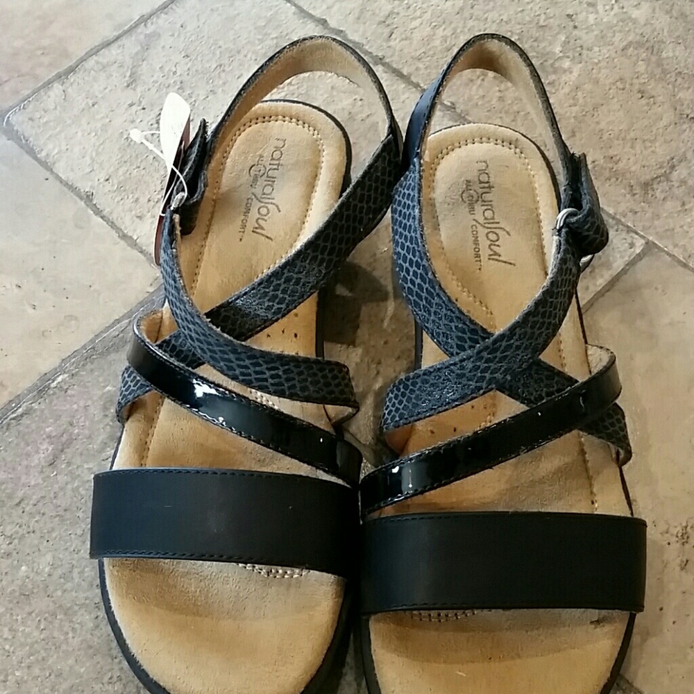 Sandals - Picture 3 of 4