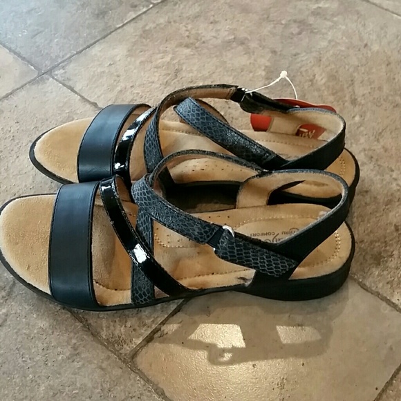 Sandals - Picture 4 of 4