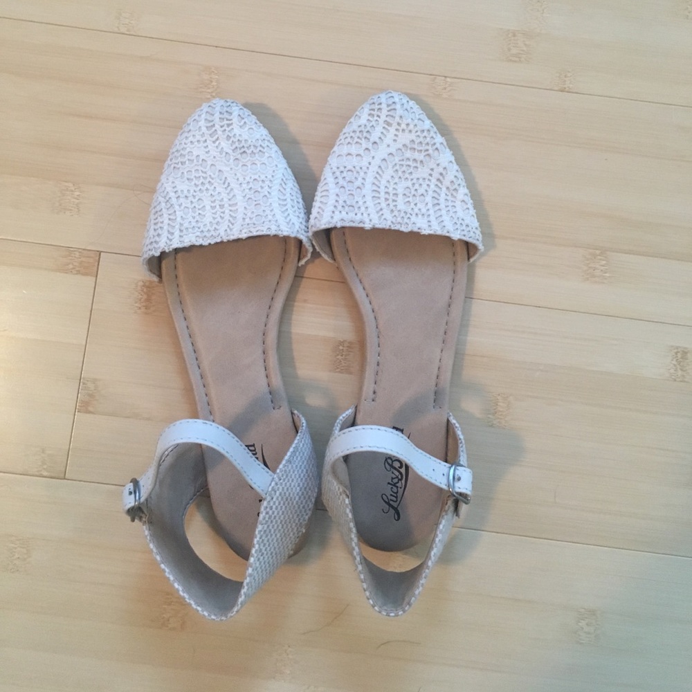 Barely worn lucky Mary Jane flats