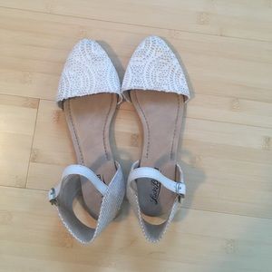 Barely worn lucky Mary Jane flats