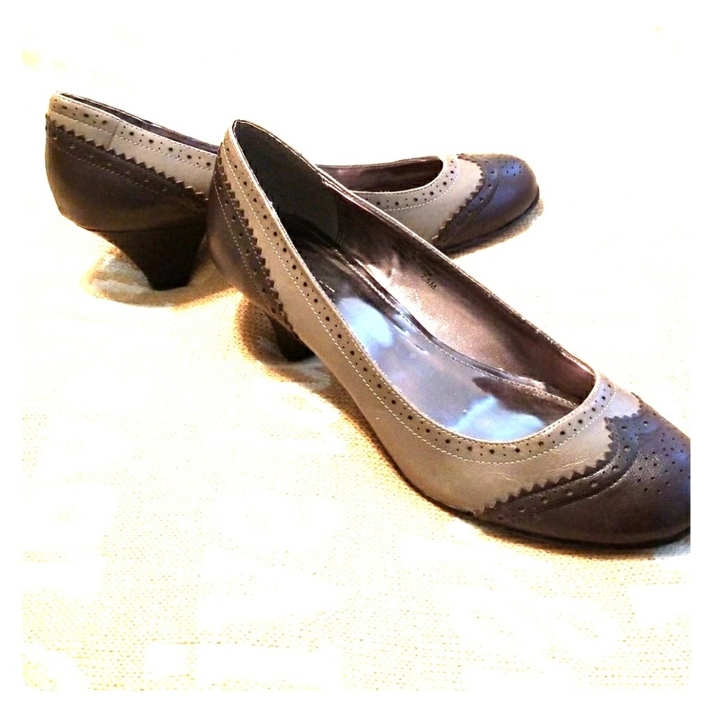 Kitten heel wing tips