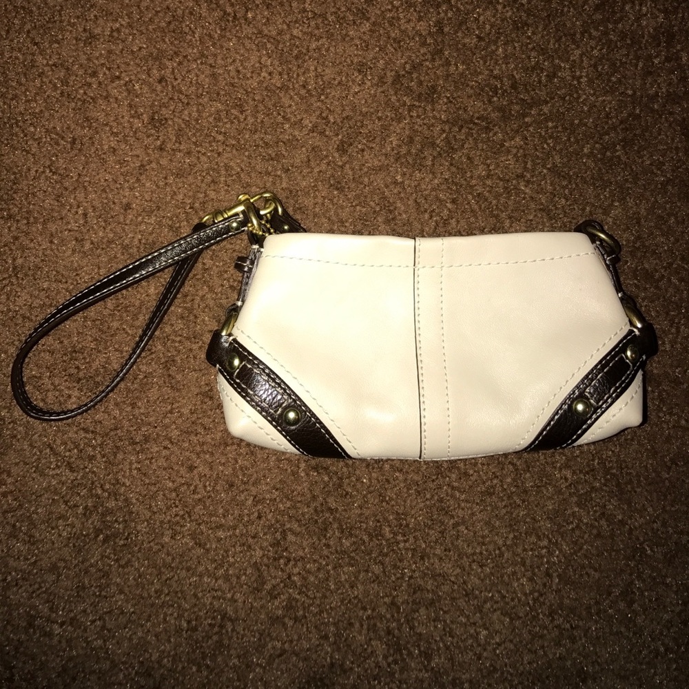 Coach Wristlet - like new!!