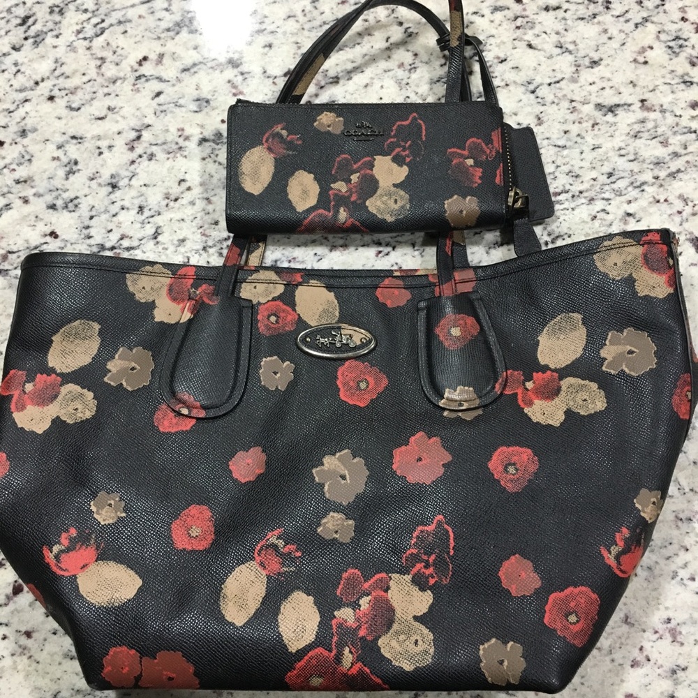 COACH PURSE AND WALLET