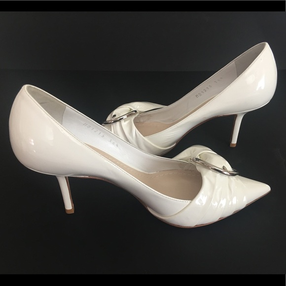 CHRISTIAN DIOR AUTHENTIC PATENTED LEATHER SHOES - Picture 3 of 8