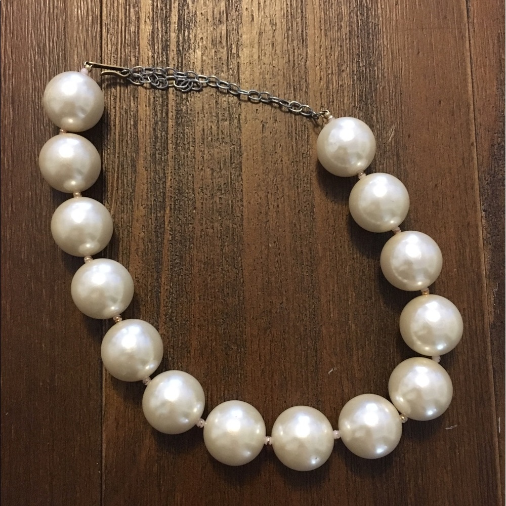 Great pearl necklace