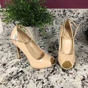 PRICE DROP!! BCBG nude heels