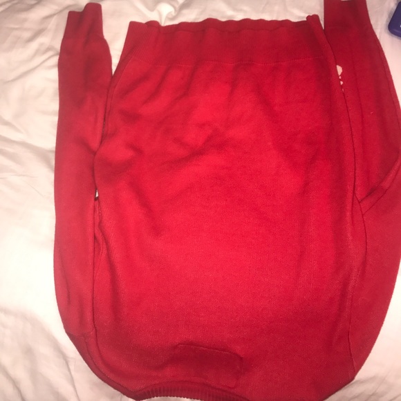 Authentic Red pullover - Picture 6 of 6