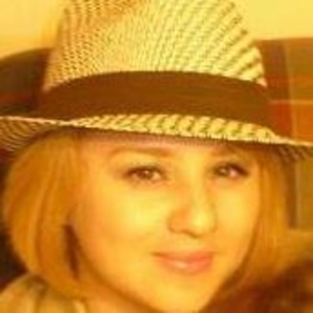 Meet your Posher, Gabriela