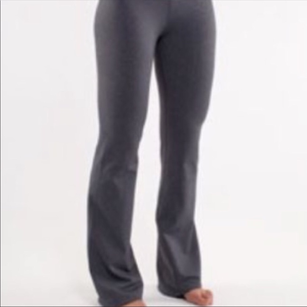 Lululemon Flare yoga pant Sz 8Tall