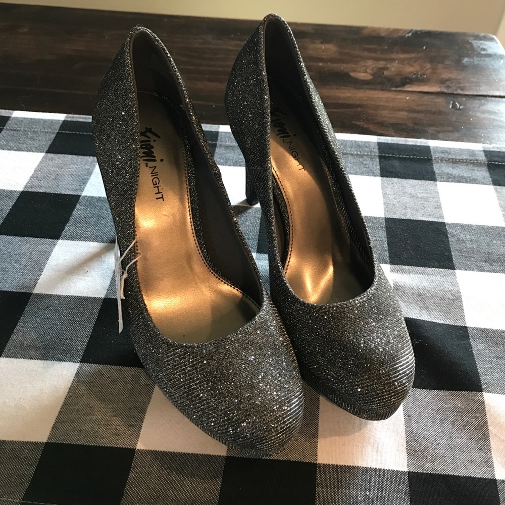 Fioni Glitter Pumps size 7