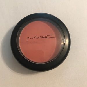 MAC Powder Blush Peaches