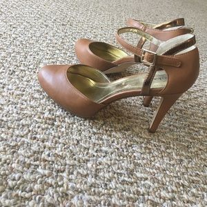 Strappy Tan Pumps
