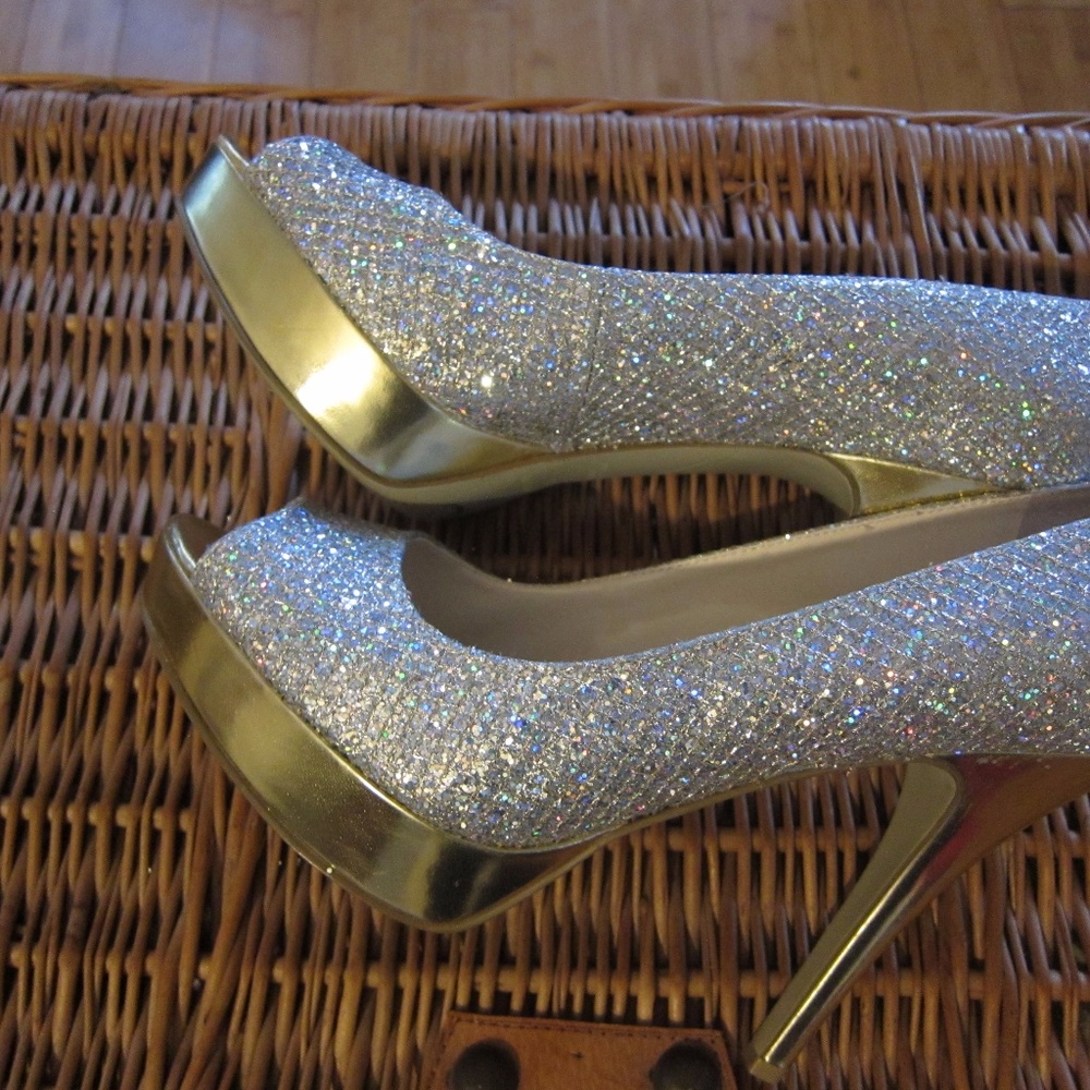 Glittery Enzo Angiolini 4.5in heels