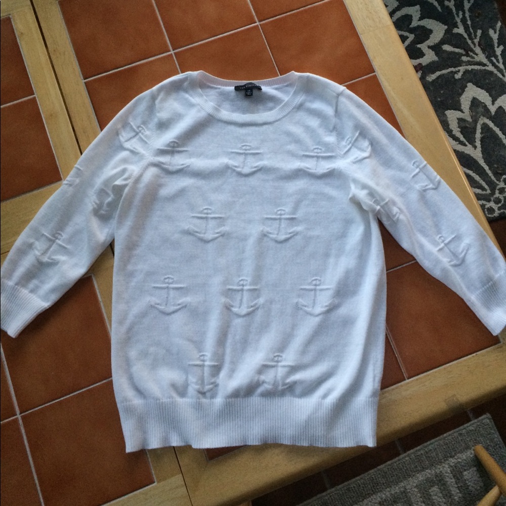 THE LIMITED SWEATER!! Size XS