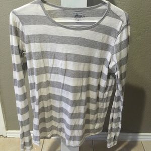 Women's long sleeve top