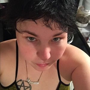Meet your Posher, Evelyn