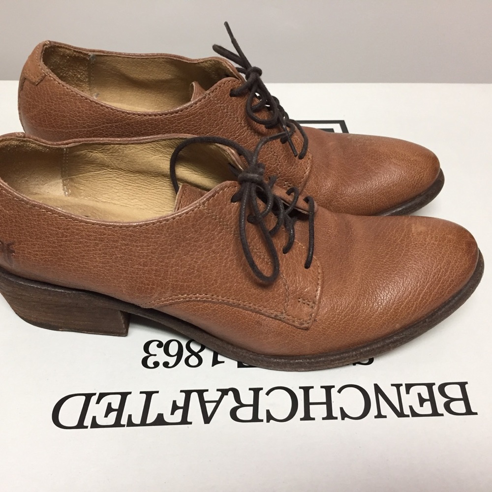 Frye oxfords size 8