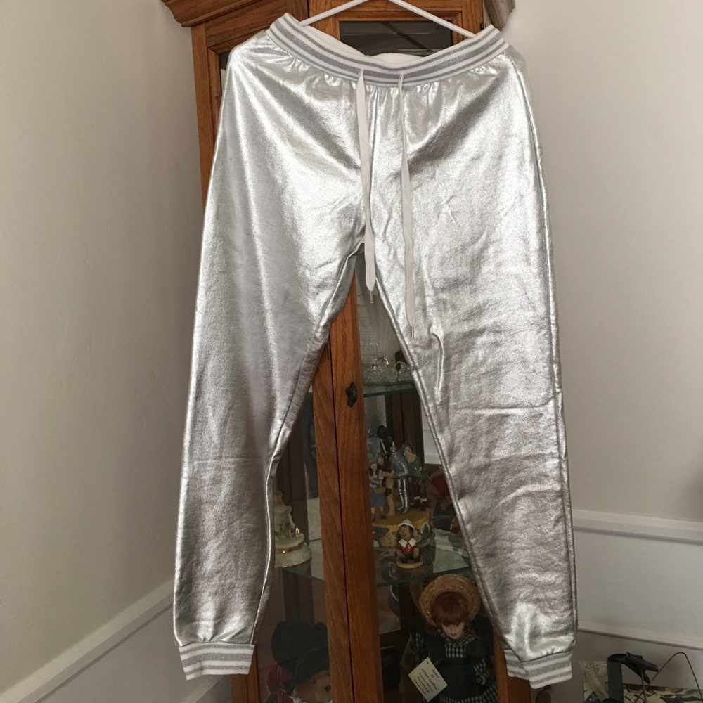 NWT. Petite Silver glitter jogger pants.