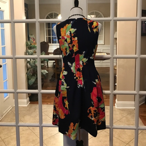 Vince Camuto Navy Midi with Pockets - Picture 6 of 8