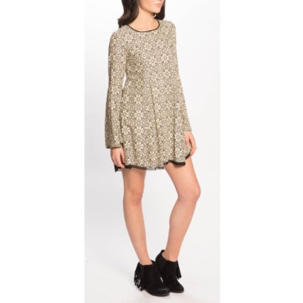 NWT bell sleeve swing dress