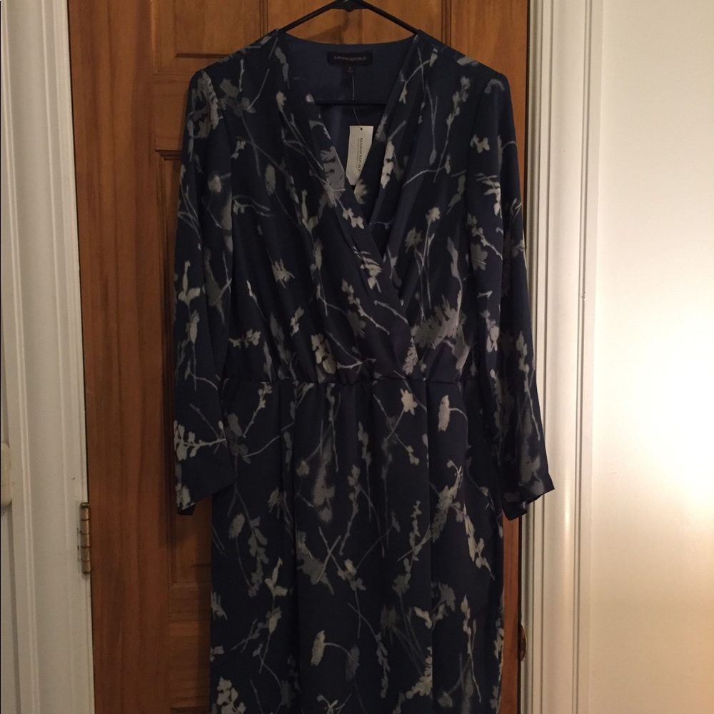 Banana Republic watercolor "wrap" dress size 6