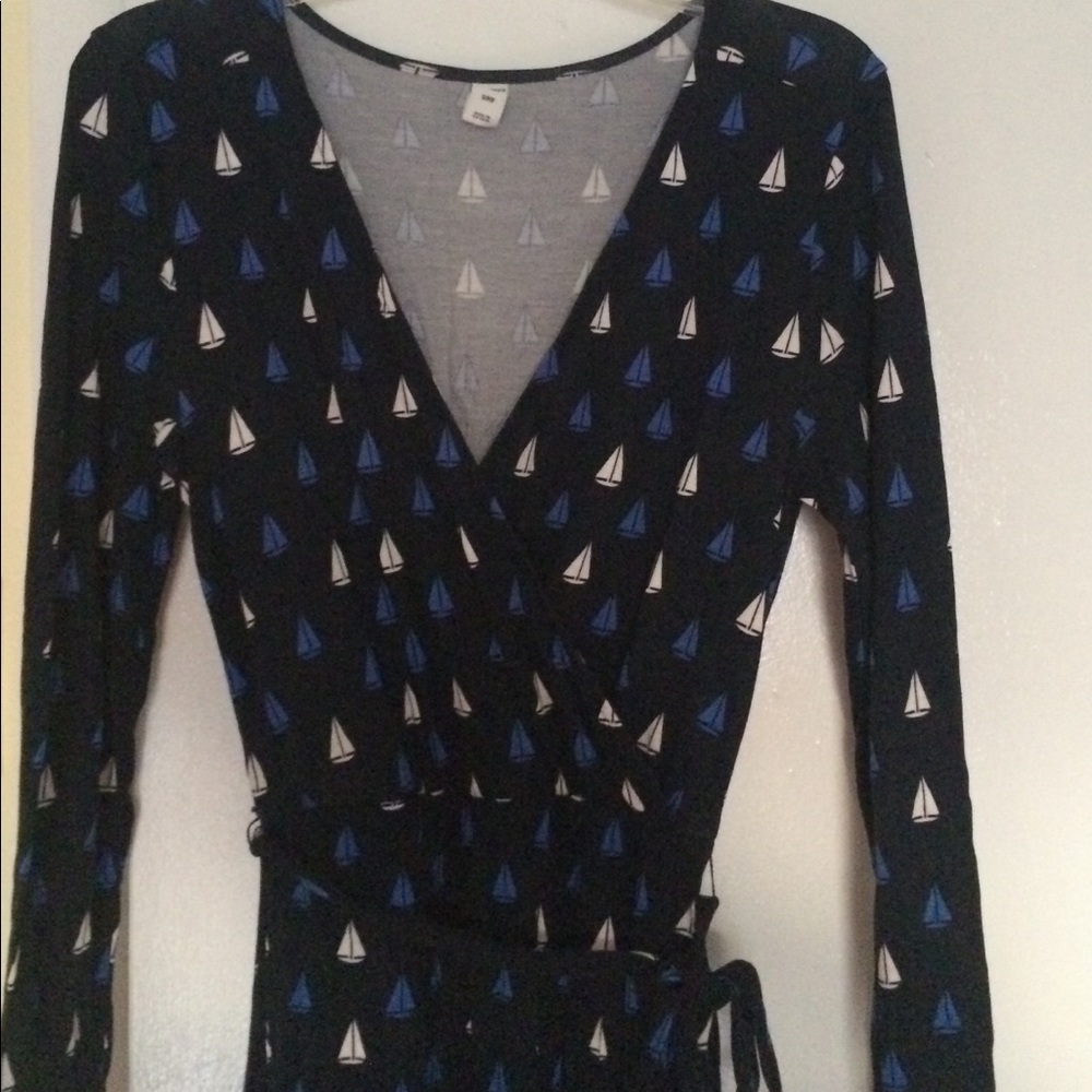 Sailboat V neck tie waist dress