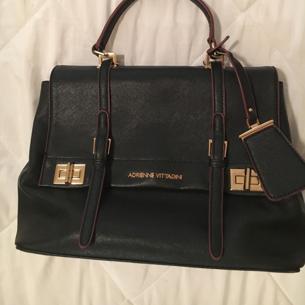 💗FINAL💗Adrienne Vittadini Black&Burgundy Handbag