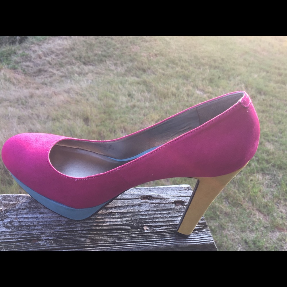 G by Guess color block platform heels - Picture 4 of 4