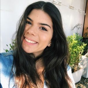 Meet your Posher, Lorena