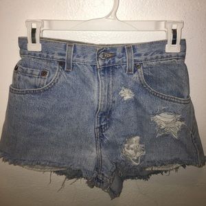 high waisted Levi's shorts