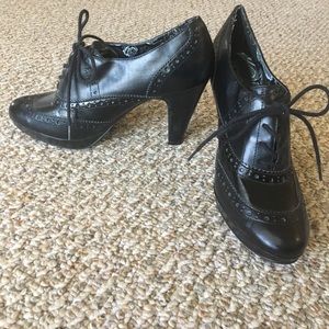 Lace-up Loafer Pumps