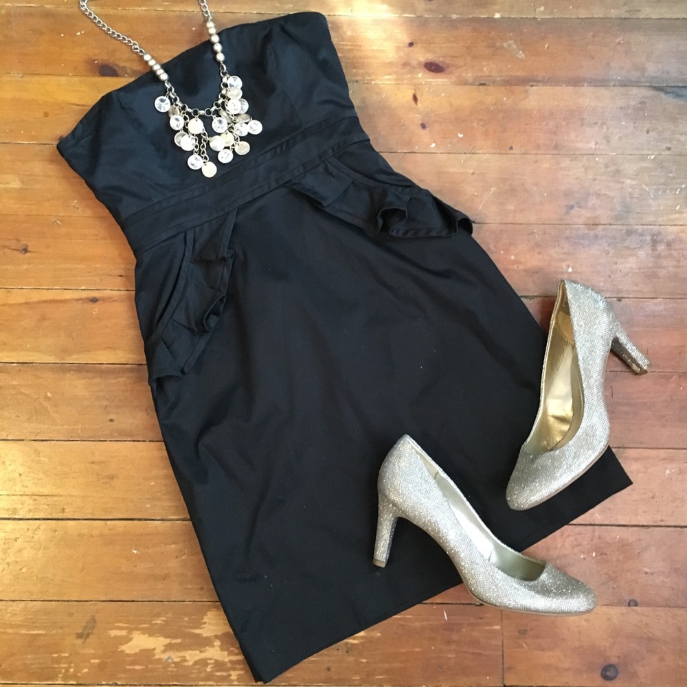 Strapless black dress with POCKETS