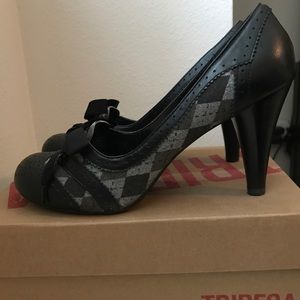 Tribeca argyle print pumps. Great for fall!