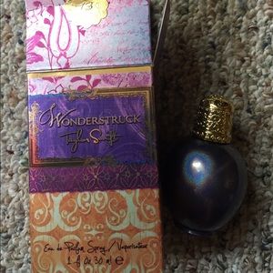 Wonderstruck Perfume by Taylor Swift