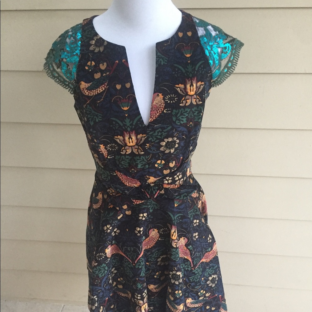 Gorgeous unique fall dress