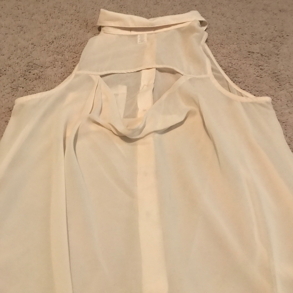 Button down top - Picture 2 of 3