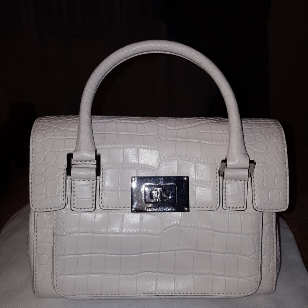 Authentic brand new cocodrilo leather