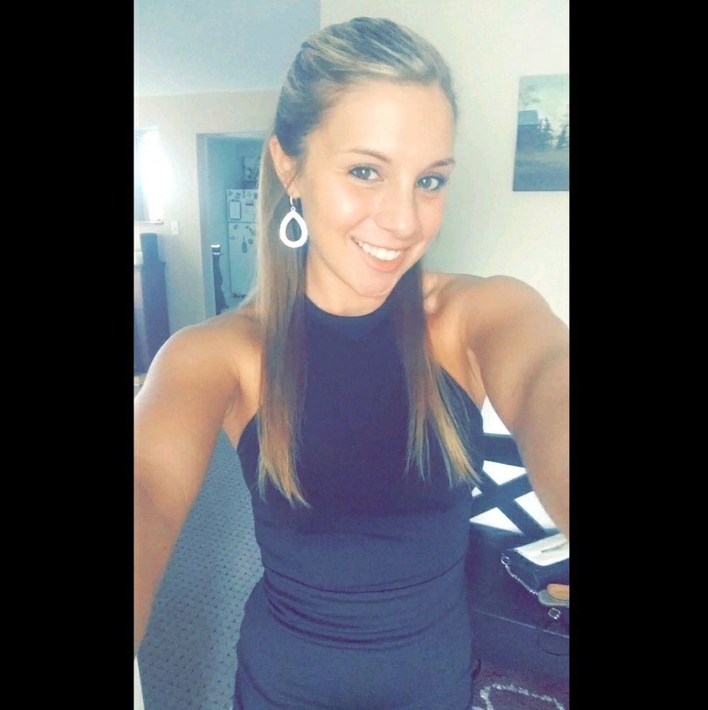 Meet your Posher, Courtney