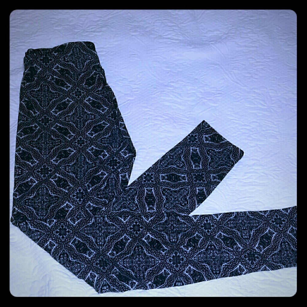 Unique leggings so soft! *end of summer sale! *