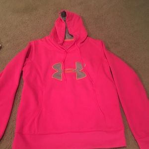 Under armour pink sweatshirt