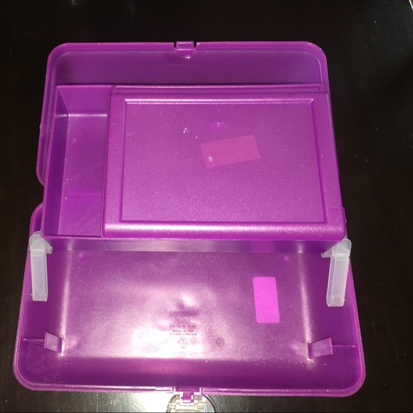 Make-up Container - Picture 3 of 4