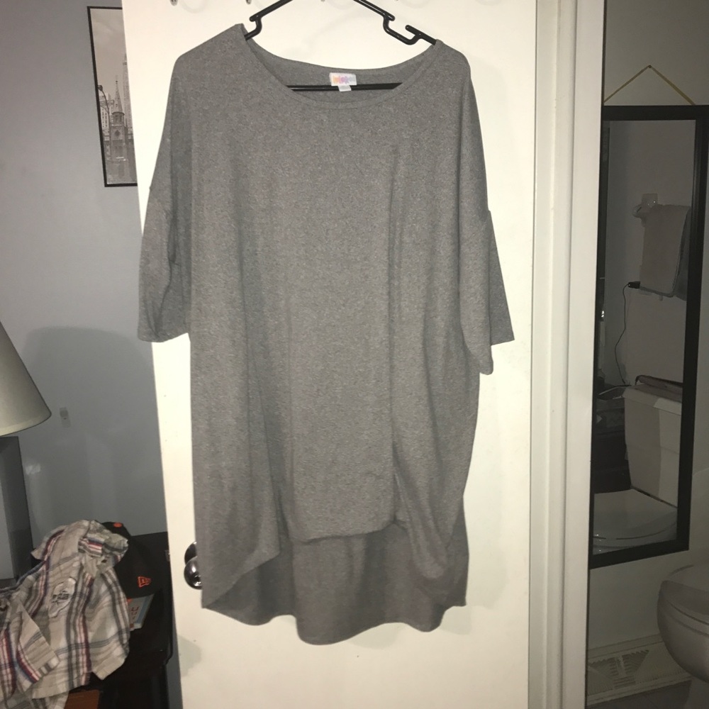 Lularoe IRMA top
