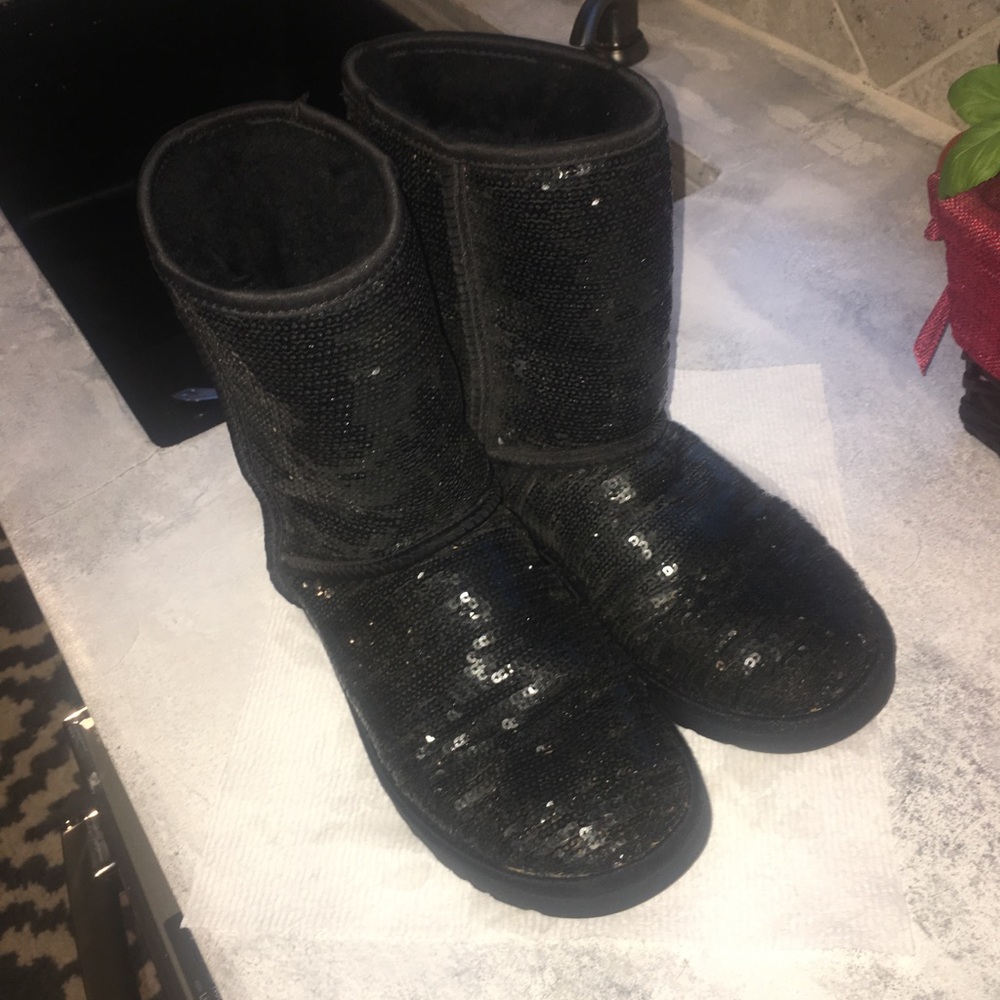 Black sequin uggs