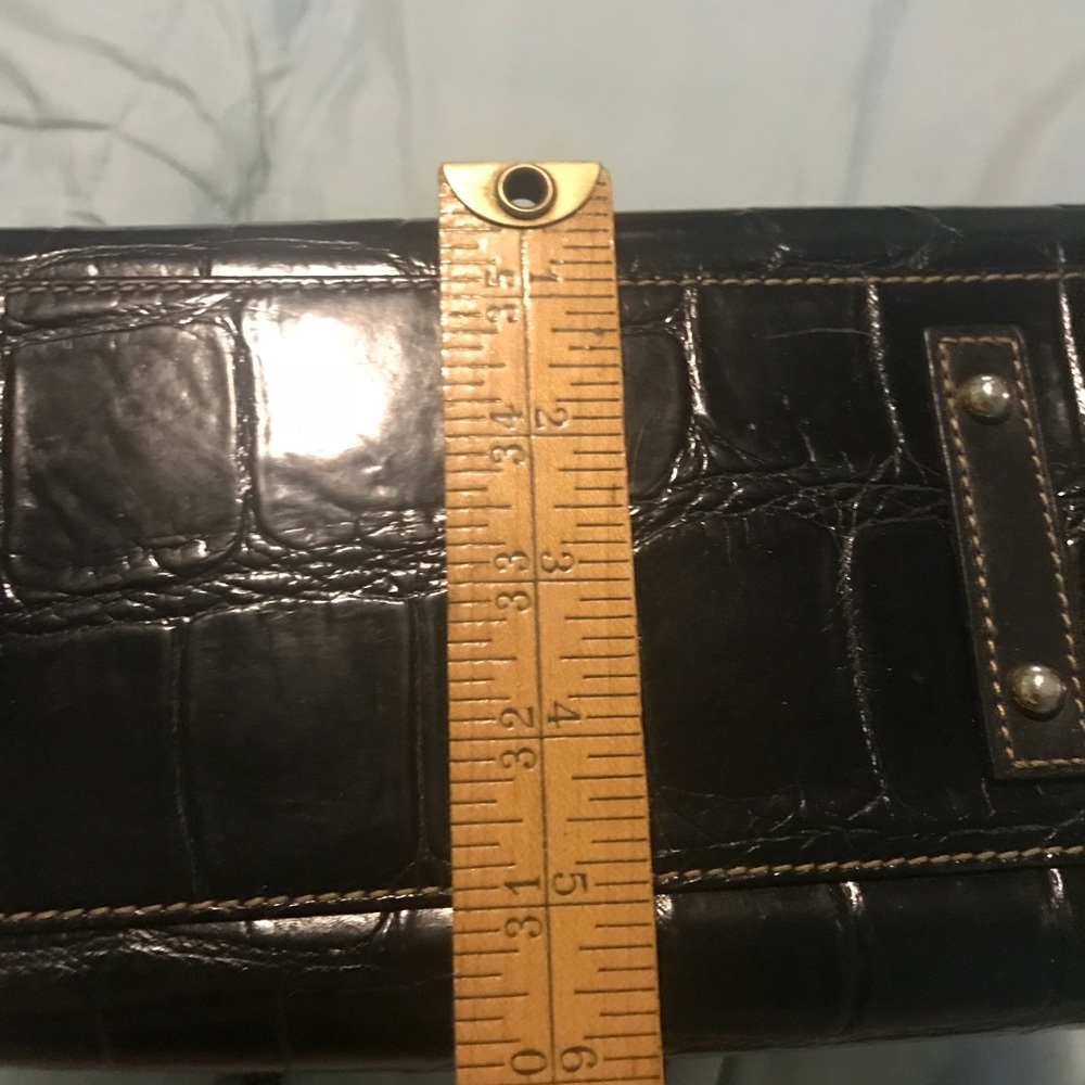 Dooney and Bourke - Picture 6 of 8