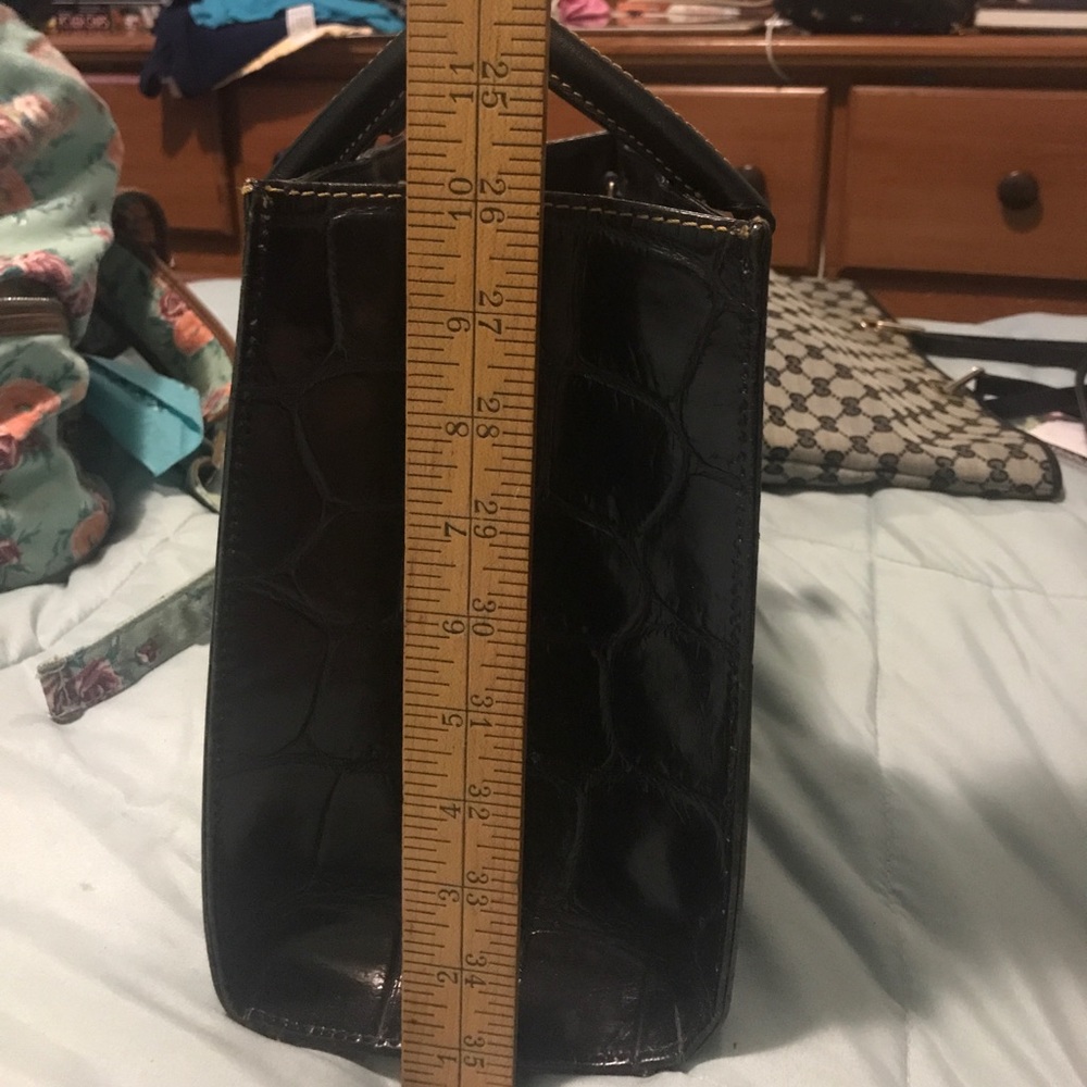 Dooney and Bourke - Picture 7 of 8