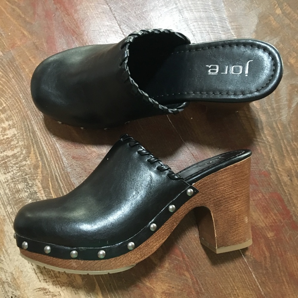 Jore heel clogs