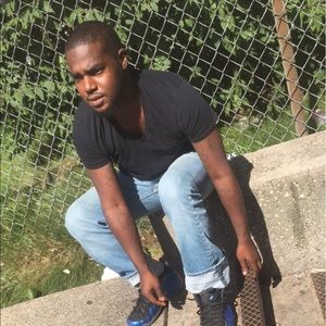 Meet your Posher, Derrick