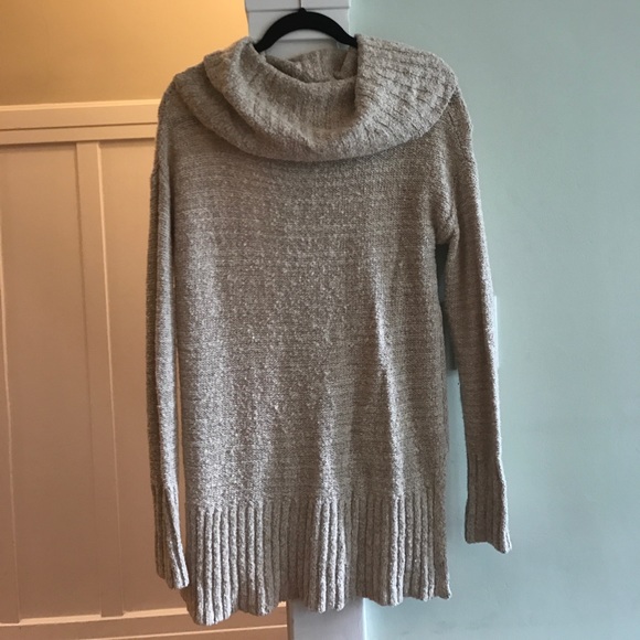 Beige knit sweater - Picture 2 of 3